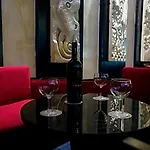 Ambassadeurs Hotel