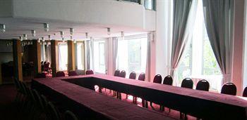 Ambassadeurs Hotel